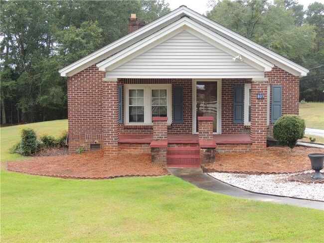 Photo - 803 Kings Rd