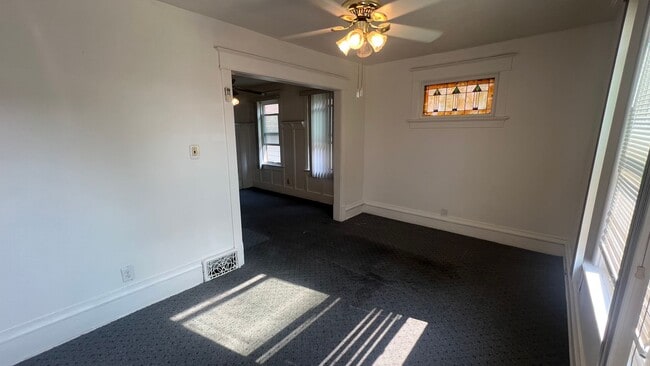 2656 N 24th St Unidad Upper
