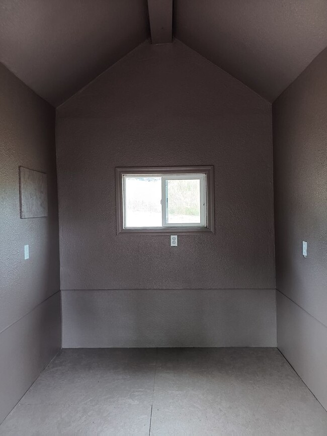 Photo - Beautiful Secluded Farmhouse & Shop is Ava...