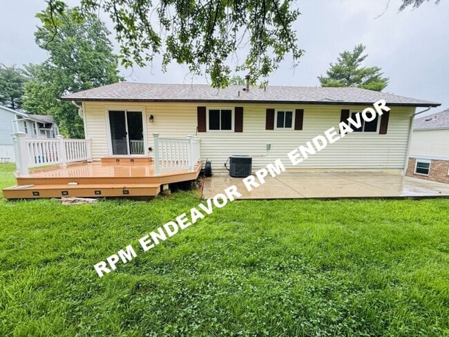 Photo - "Stunning 3-Bed Home with Modern Finishes, Spacious Yard, and Quiet Cul-De-Sac Location!"
