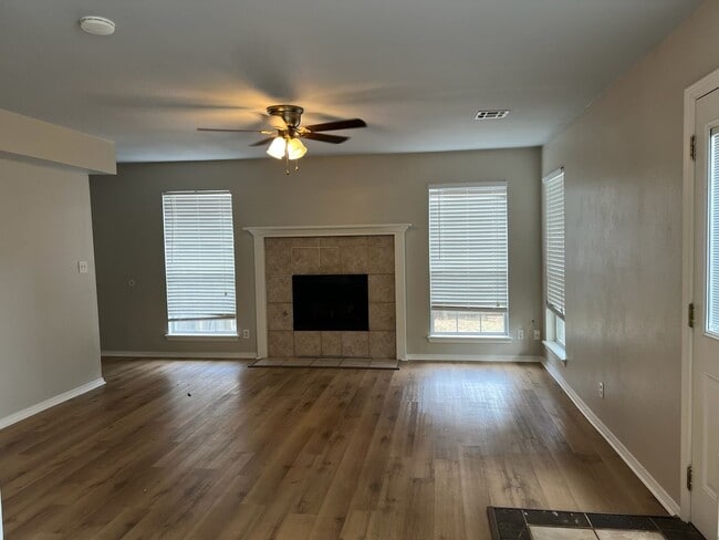 Photo - 1120 W Florence Ct