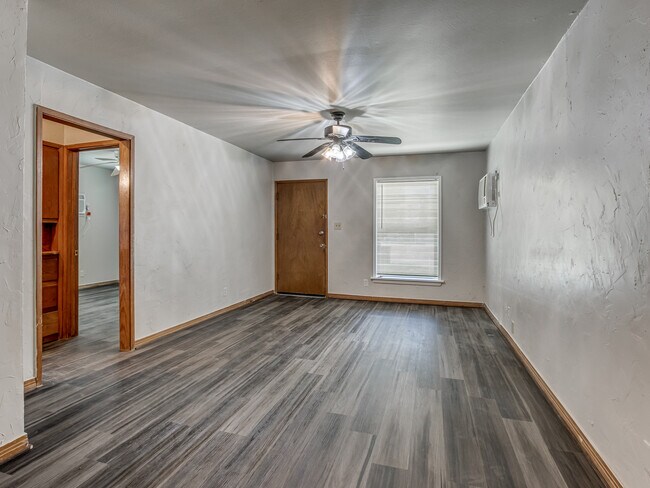 Photo - 2320 Trosper Pl