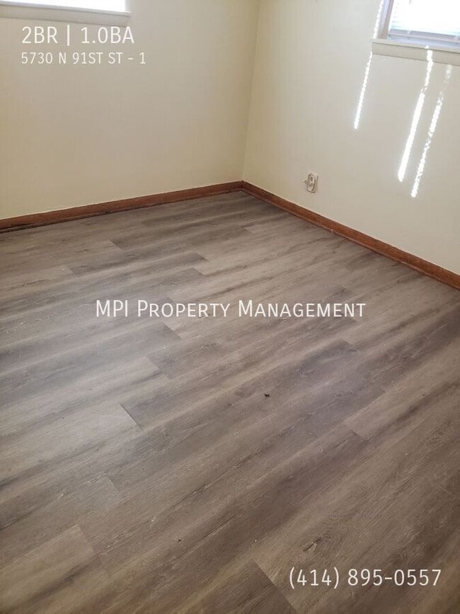 Photo - 5730 N 91st St Unit 1