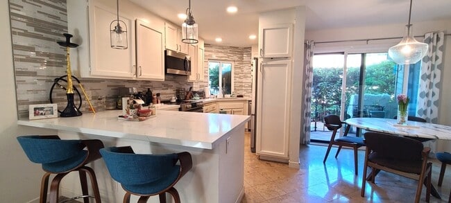 Photo - 5750 Friars Rd Unidad 103 - PLACEMENT - 1