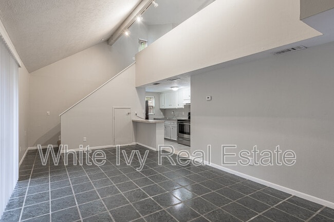 Building Photo - 26620 Primrose Ct Rental
