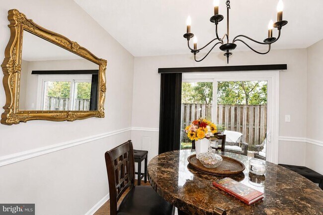 Photo - 5135 Shawe Pl
