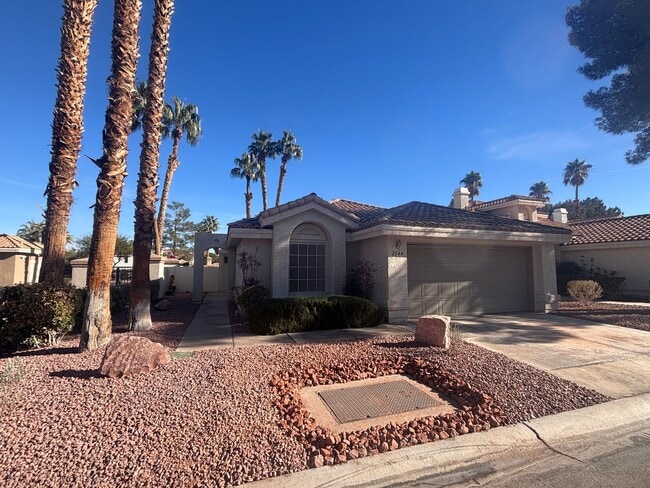 Building Photo - Quaint Home in the Beautiful Desert Shores Community!