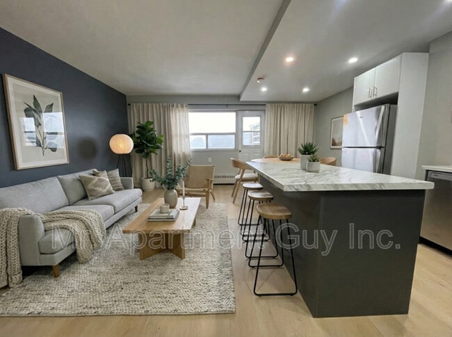 Photo - 45 Paisley Blvd W Unit 2