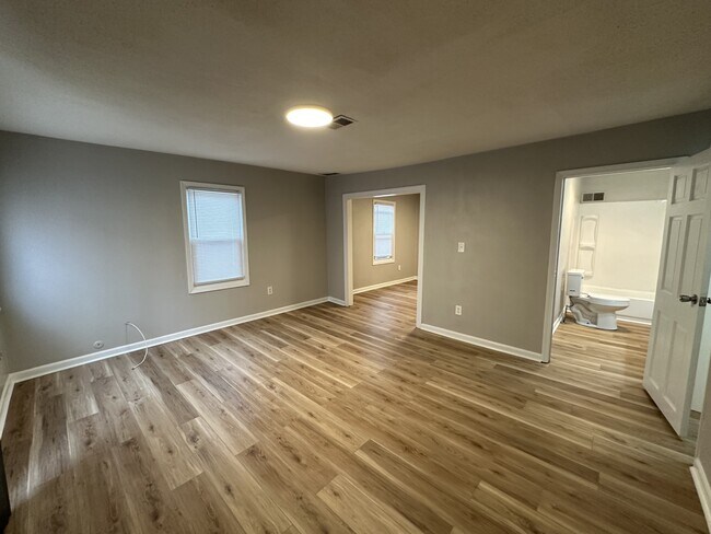 Photo - 948 Ramona Terrace