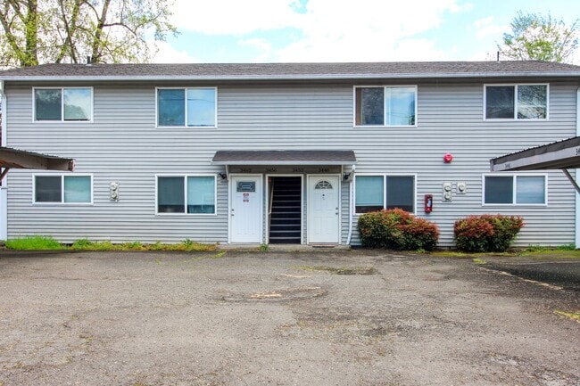 Building Photo - 3446-3462-3462 Hadley St NE Unit 3456