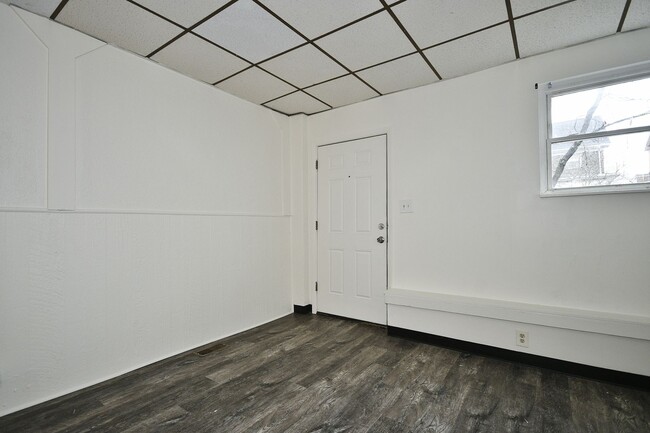 Photo - 2040 Brownsville Rd