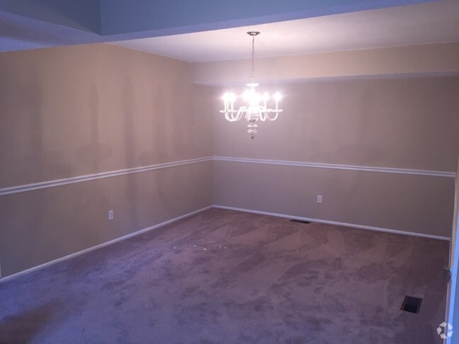 Building Photo - 10335 Forest Brook Ln Unit C Rental