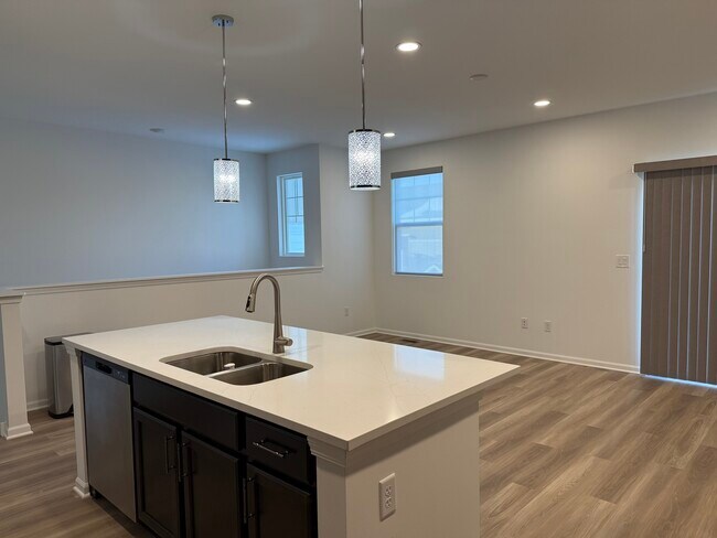 Photo - 287 Kingsport Dr