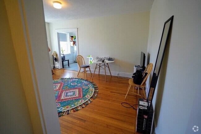 Building Photo - 88 Washington St Rental