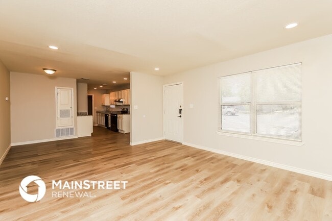 Photo - 450 Millwood Ln