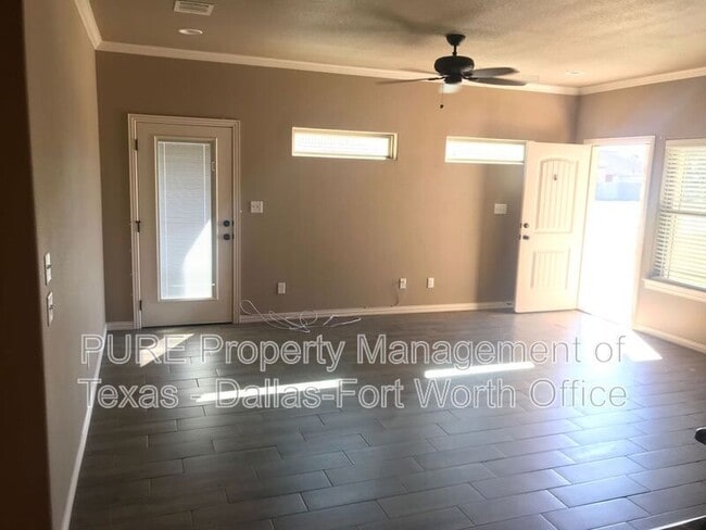 Photo - 3003 Enchanted Rd