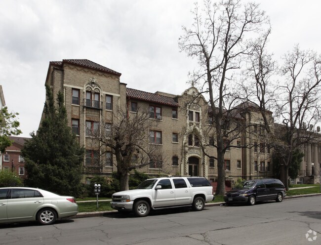 Photo - Harcourt Arms