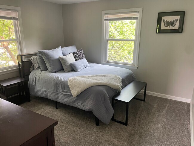 6713 W Dixon St Unidad Furnished Upper