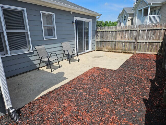814 Guilford College Rd Unit 186