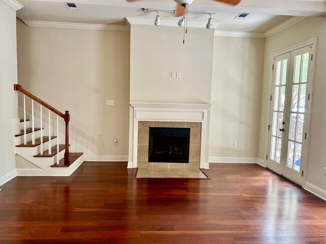 Photo - 2137 S Commerce Ave