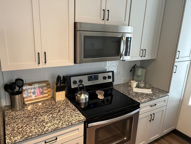 Photo - 401 W Trade St Unidad ID1344140P