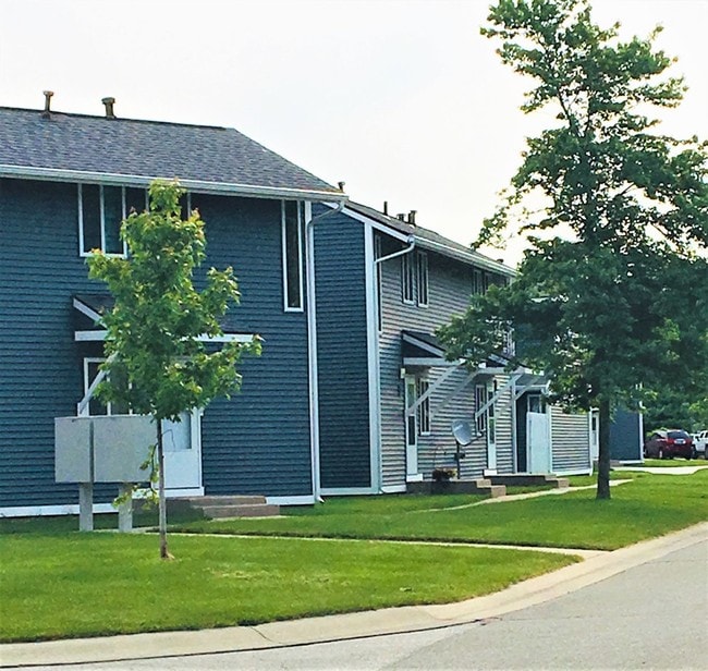 Bangor Downs - Bangor Downs Apartments