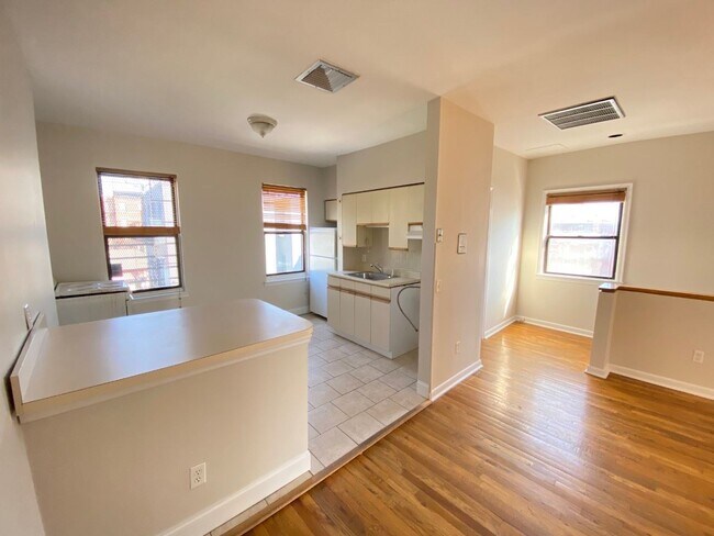 Photo - 276 1st St Unit 3