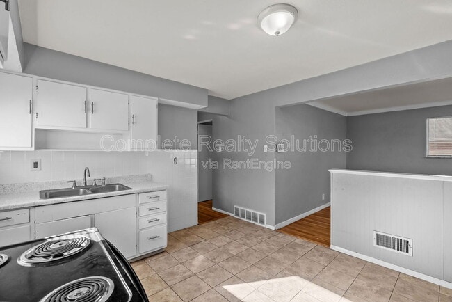 Photo - 1216 Lakeview Ave