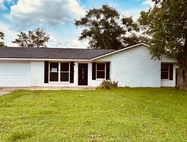 Photo - 116 Kuyrkendall Pl House