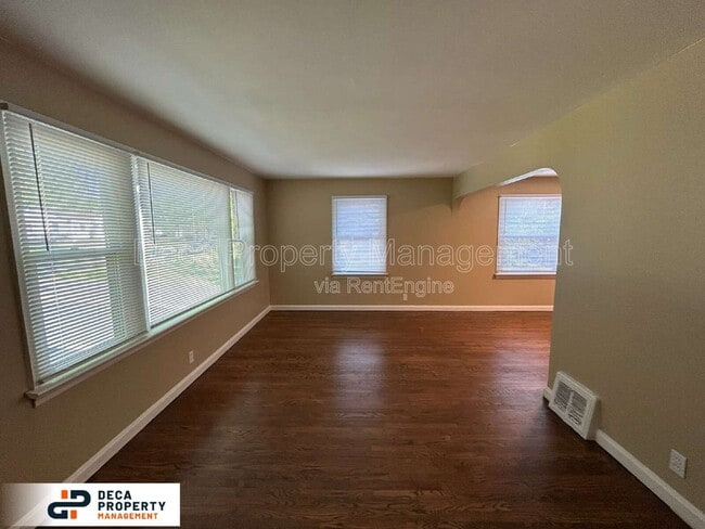 Photo - 7749 Utica Dr