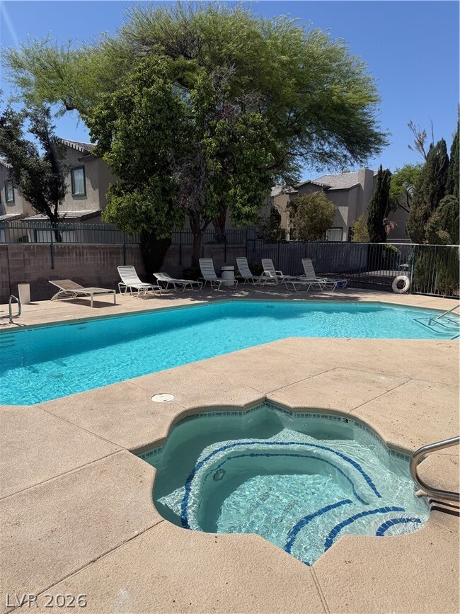 Photo - 5271 S Lindell Rd Unit 202