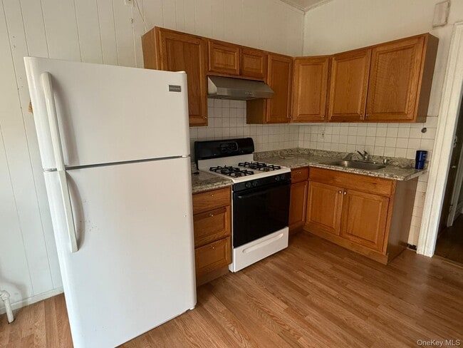 Photo - 1859 Matthews Ave Unit 1