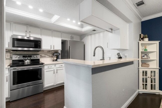 Photo - 7635 Guadalupe St Unit 202