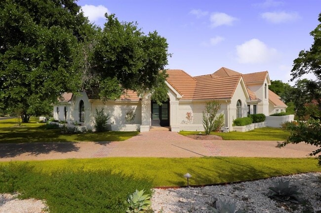 21 Cousteau Ln