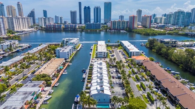 Building Photo - 3827 NE 166th St