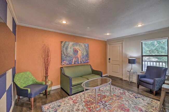 Photo - 2211 Blodgett St Unit 5