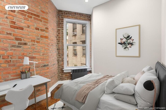 Photo - 126 W 25th St