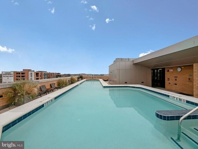 Photo - 475 K St NW Unidad 726