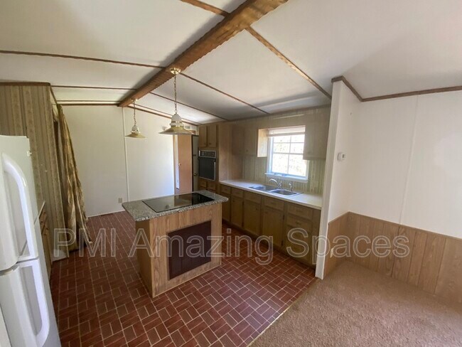 Photo - 9121 Simpson Rd