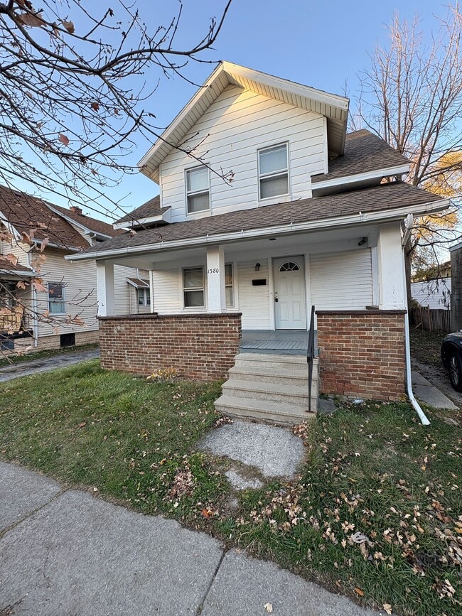 Building Photo - 1380 Berdan Ave