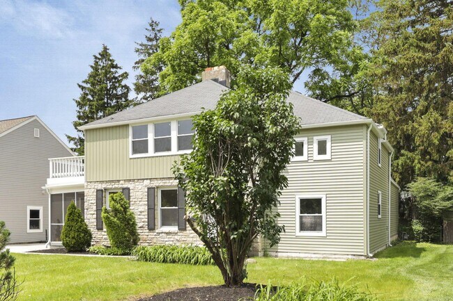 Photo - 2615 Northwest Blvd