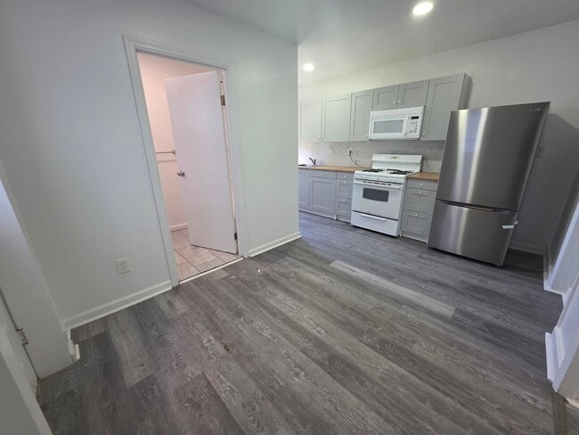 Photo - 2 bedroom apartment building - Poughkeepsie Unit 2