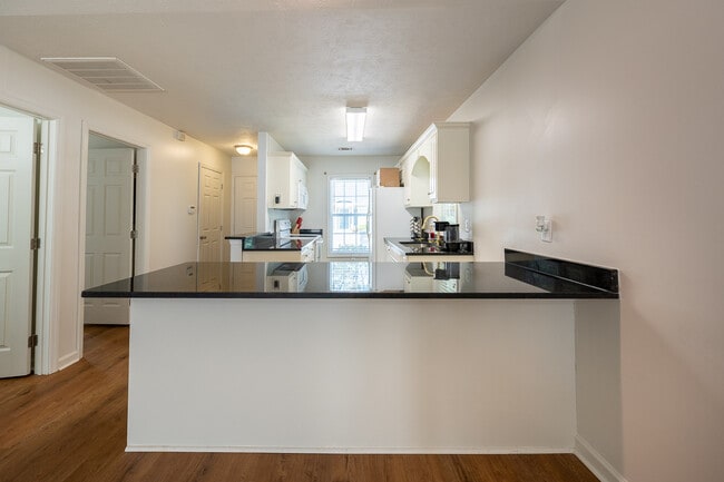 Photo - 1204 Longpoint Dr