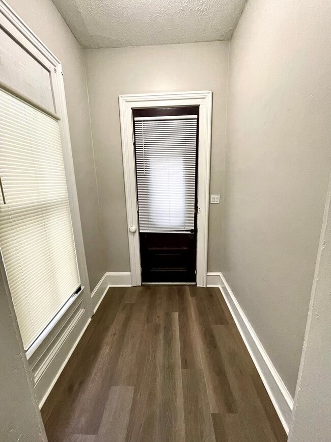 Photo - 650 W Ash St Unit 650 W. Ash. St.