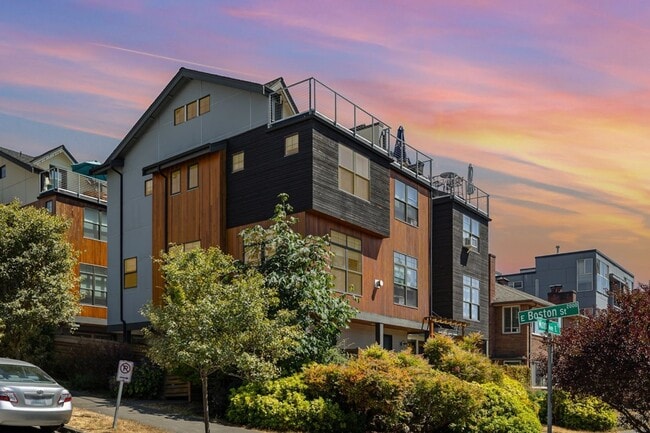 Building Photo - 2Bd/1Ba Seattle Home