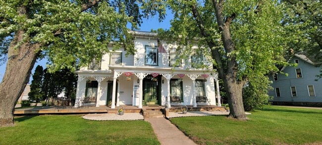 Building Photo - 1250 1st St N Unit A