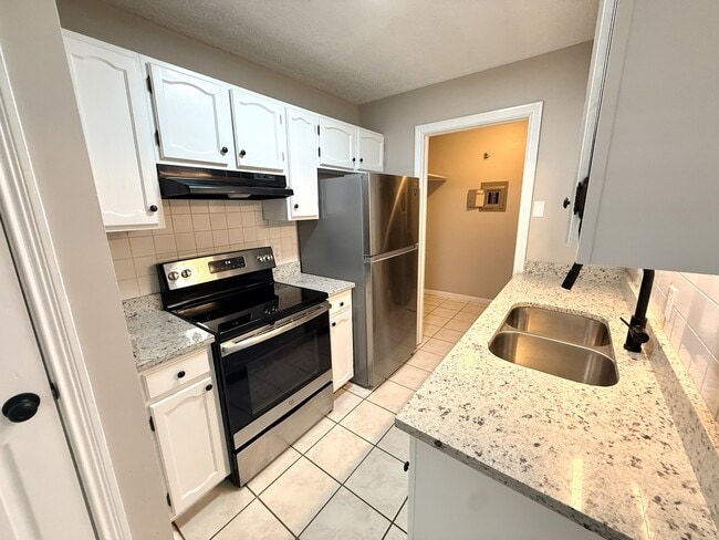 Photo - 705 Gordon Smith Blvd