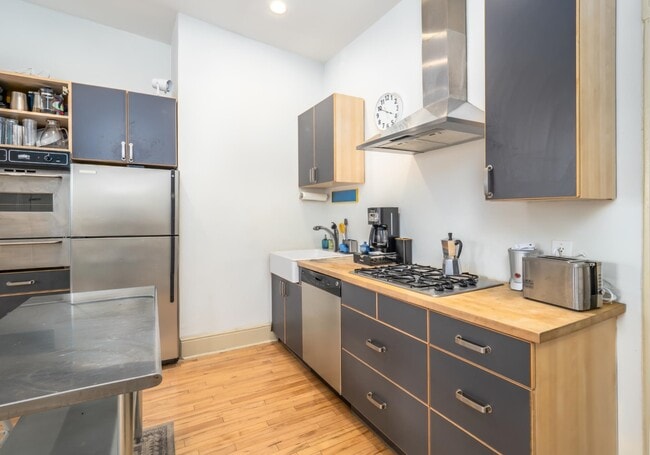 Photo - 225 Pine St Unit 3