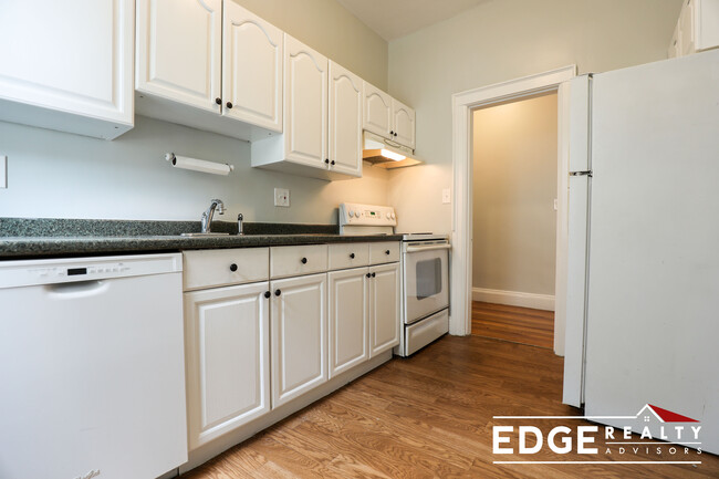 Photo - 48 Strathmore Rd Condo Unit 2