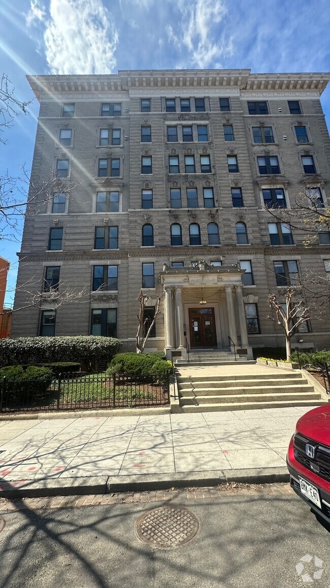Building Photo - 1830 17th St NW Rental